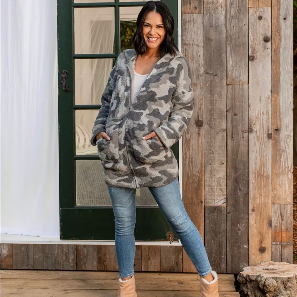 New Barefoot Dreams CozyChic Camo Anorak Sz M